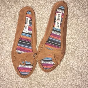 MINNETONKA PATTERNED MOCCASINS!